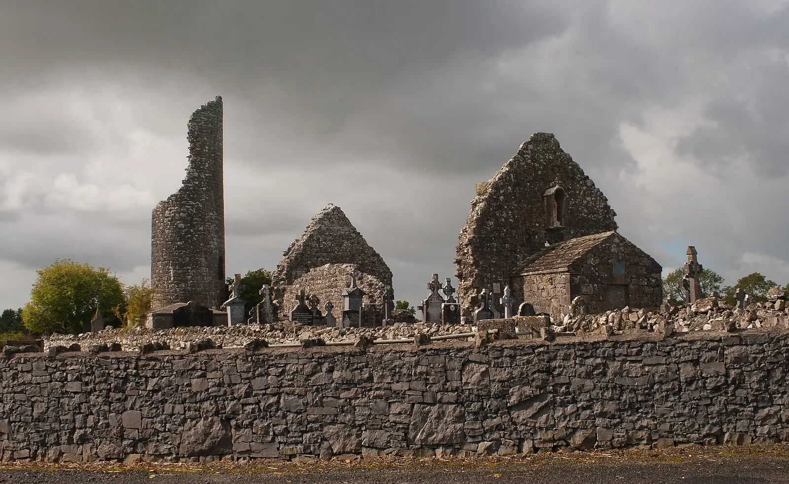 Kilbennan church and round tower